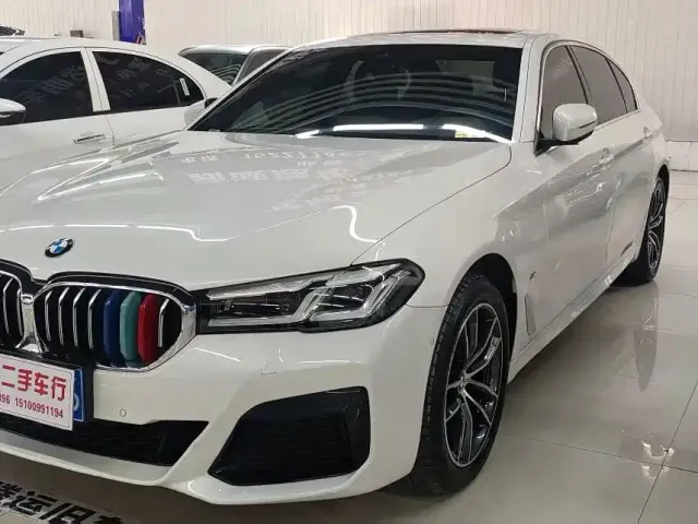 Фотография автомобиля — BMW 5 Series