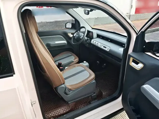 Wuling Hongguang Mini EV — Фото автомобиля 13