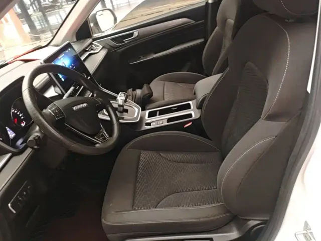 Haval M6 — Фото автомобиля 14