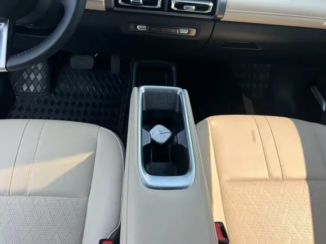 Baojun Yep Plus — Фото автомобиля 9