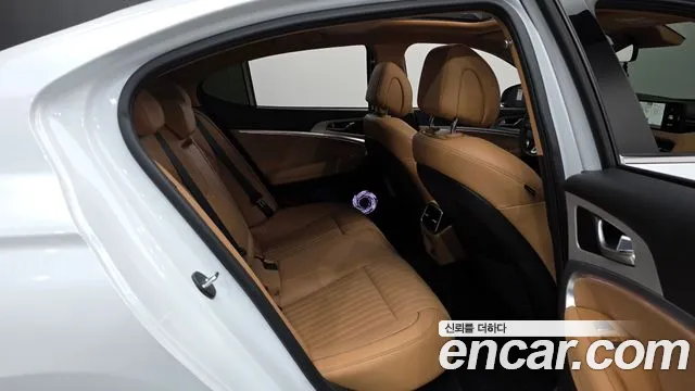 Genesis G70 New — Фото автомобиля 17
