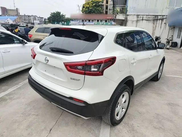 Nissan Qashqai — Фото автомобиля 6