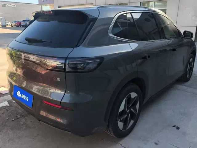 Geely Galaxy E5 — Фото автомобиля 3