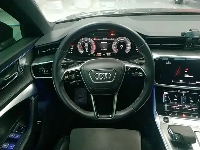 Audi A6L — Фото автомобиля 10