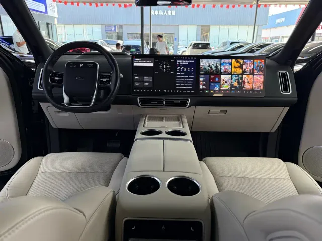 Li Auto L9 — Фото автомобиля 10