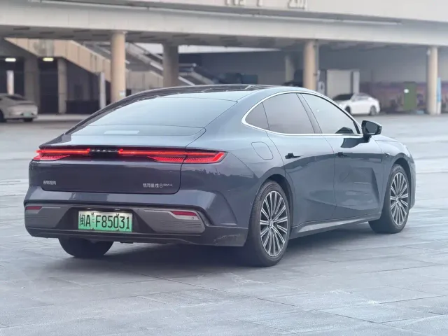 Geely Galaxy Xingyao 8 — Фото автомобиля 4