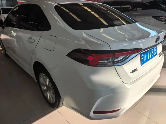 Toyota Corolla — Фото автомобиля 6
