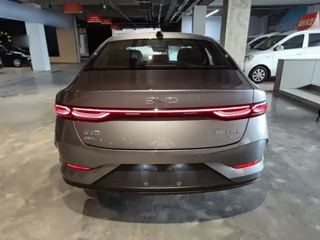 BYD Qin PLUS — Фото автомобиля 5