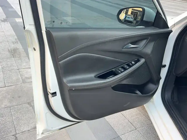 Buick Verano — Фото автомобиля 10