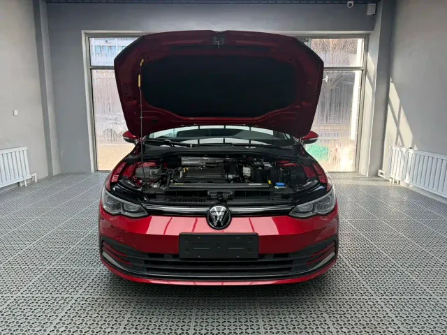 Volkswagen Golf — Фото автомобиля 22