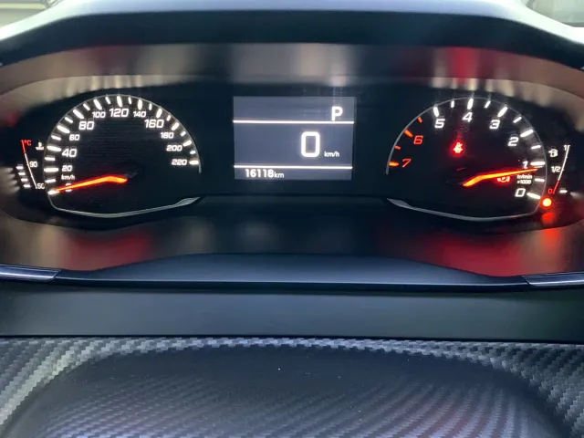 Peugeot 2008 — Фото автомобиля 6