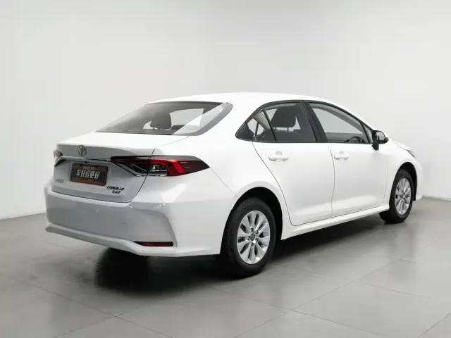 Toyota Corolla — Фото автомобиля 2