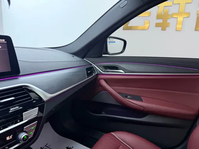 BMW 5 Series — Фото автомобиля 7