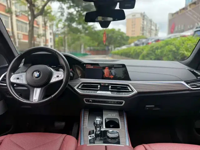 BMW X5 — Фото автомобиля 7
