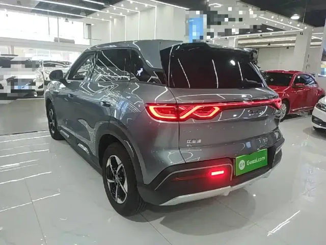 BYD Yuan UP — Фото автомобиля 4