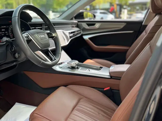 Audi A6L — Фото автомобиля 14