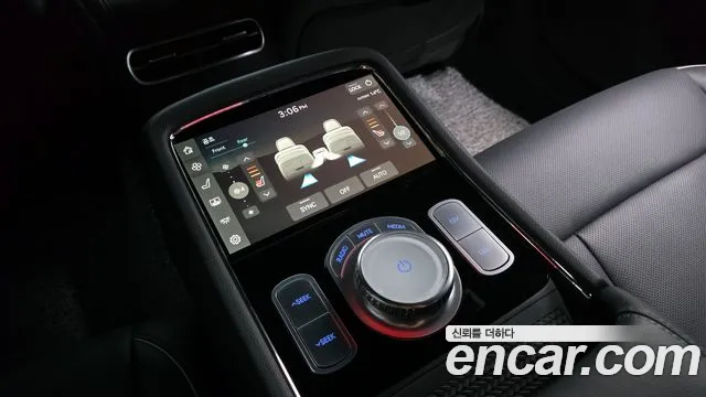 Genesis G90 Бензин 3.5 Turbo e-S/C AWD — Фото автомобиля 18