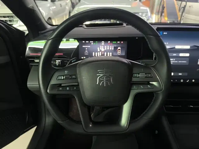 BYD Qin L — Фото автомобиля 10