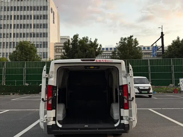 Changan Kuayue Kua Yue Xing Guang EV — Фото автомобиля 5