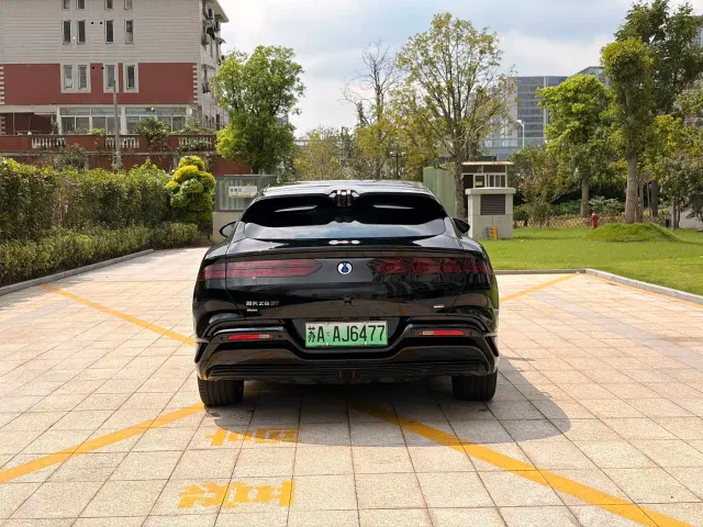 Denza Z9GT — Фото автомобиля 15