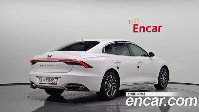 Hyundai Grandeur Новый Grandeur IG 3.0 LPi (Такси) — Фото автомобиля 2