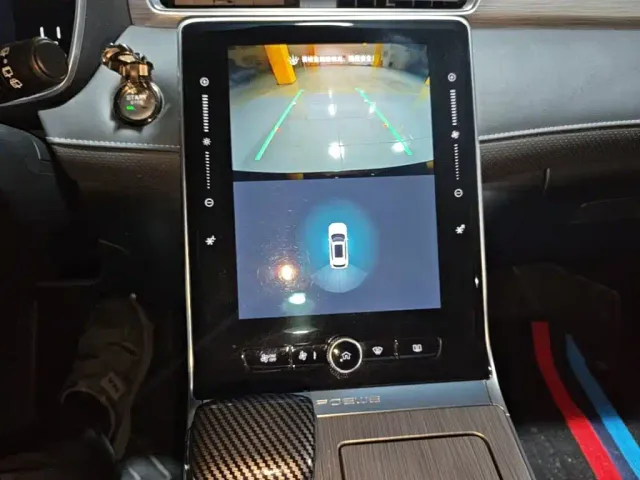 Roewe RX5 — Фото автомобиля 12