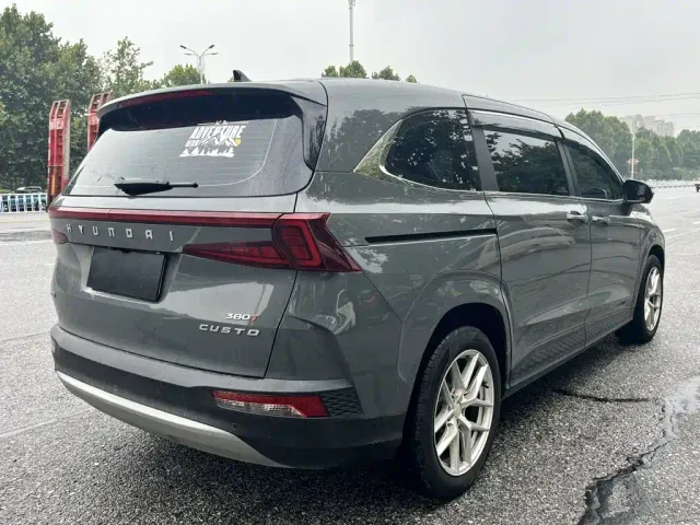 Hyundai Custo — Фото автомобиля 6