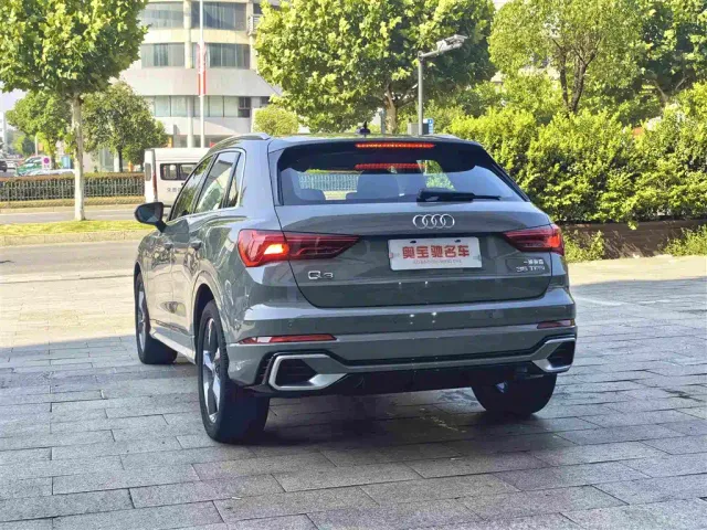 Audi Q3 — Фото автомобиля 9
