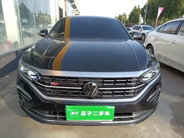 Volkswagen Passat — Фото автомобиля 2