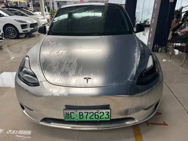 Фотография автомобиля — Tesla Model Y