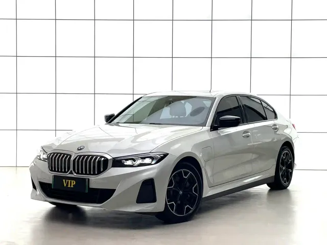Фотография автомобиля — BMW i3