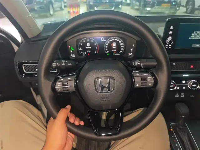 Honda Civic — Фото автомобиля 10