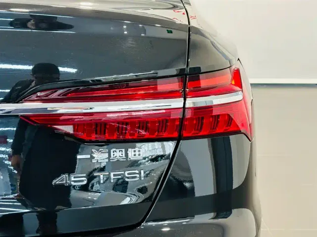 Audi A6L — Фото автомобиля 15