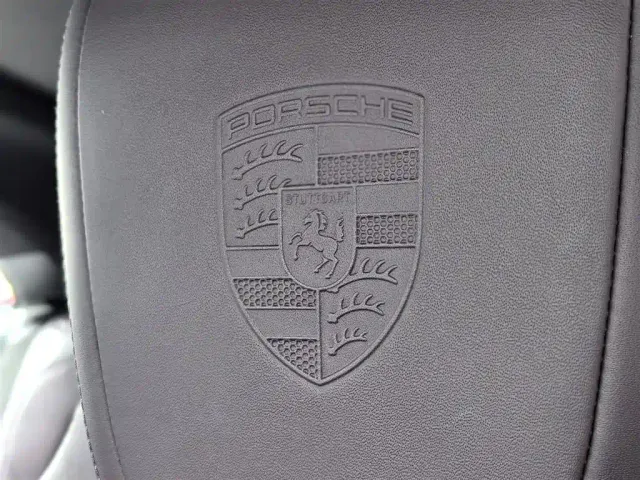 Porsche Macan EV — Фото автомобиля 17