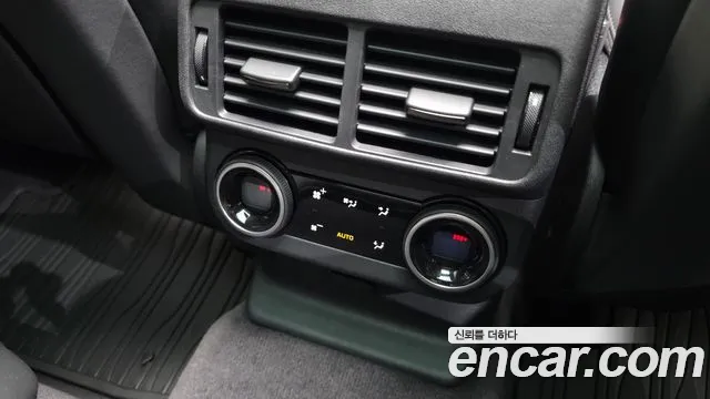 Land Rover Range Rover Velar Range Rover Velar 3.0 P400 Dynamic HSE — Фото автомобиля 17