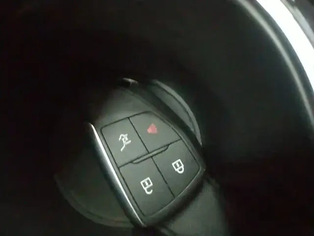 Buick Envision Plus — Фото автомобиля 8