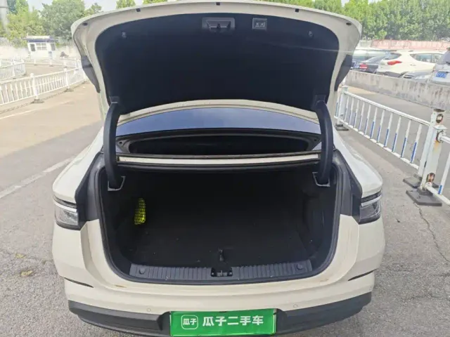 BYD Seal 07 DM-i — Фото автомобиля 18