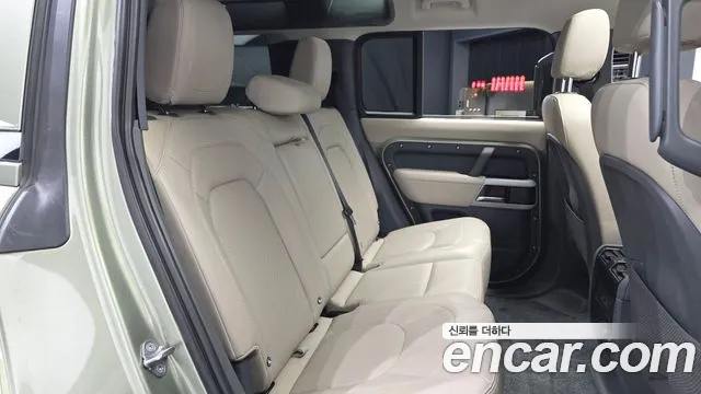 Land Rover Defender L663 — Фото автомобиля 11