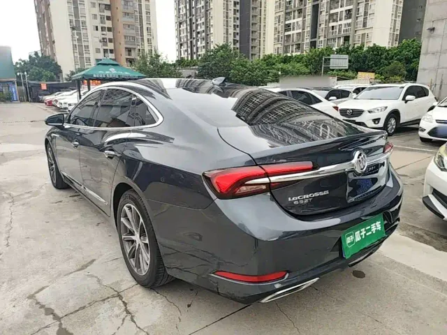 Buick LaCrosse — Фото автомобиля 4