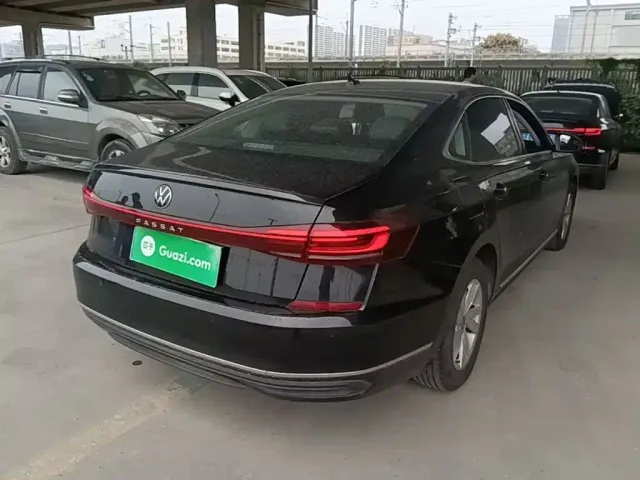 Volkswagen Passat — Фото автомобиля 6