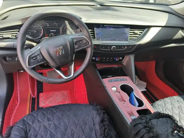 Buick Regal — Фото автомобиля 12