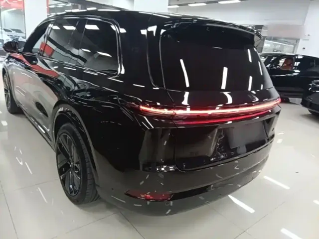 Li Auto L9 — Фото автомобиля 4