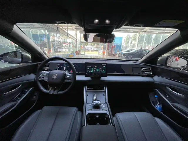 BYD Qin L — Фото автомобиля 15