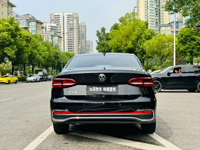 Volkswagen Lavida — Фото автомобиля 18