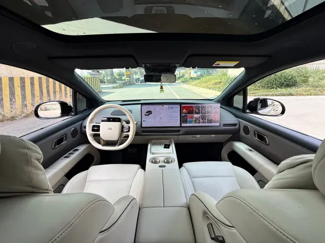 Li Auto i6 — Фото автомобиля 7