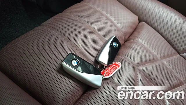 BMW i7 G70 — Фото автомобиля 21