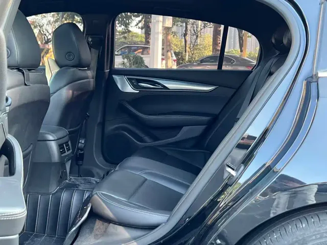Cadillac CT5 — Фото автомобиля 9