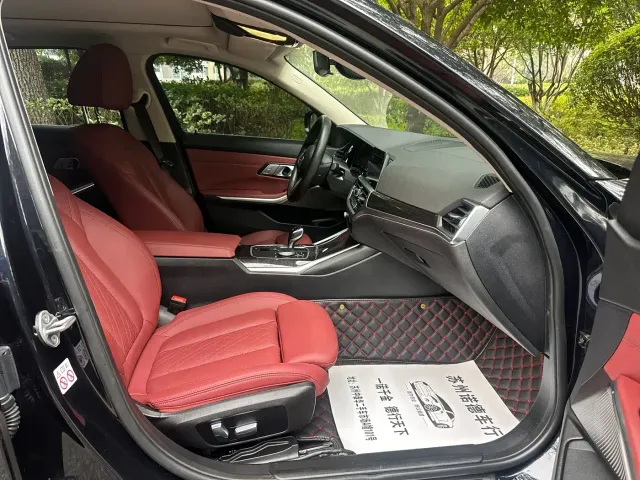 BMW 3 Series — Фото автомобиля 12