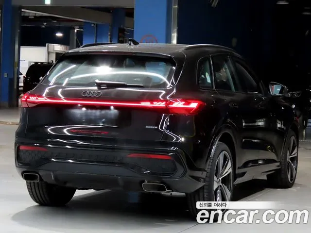 Audi Q5 45 TFSI quattro S Line — Фото автомобиля 4