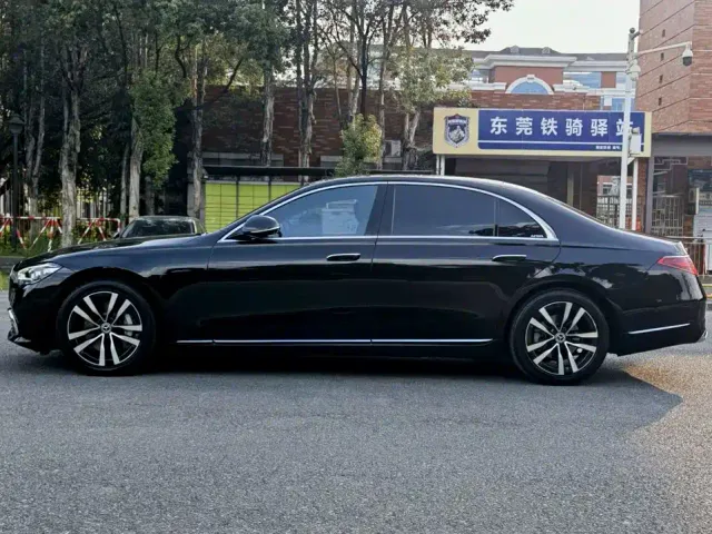 Mercedes-Benz S-Class — Фото автомобиля 4